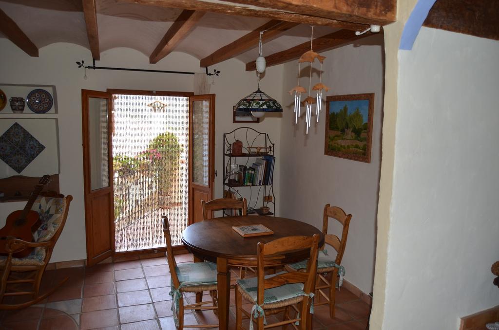 La Casa Del Teix Guest House Eslida Bilik gambar
