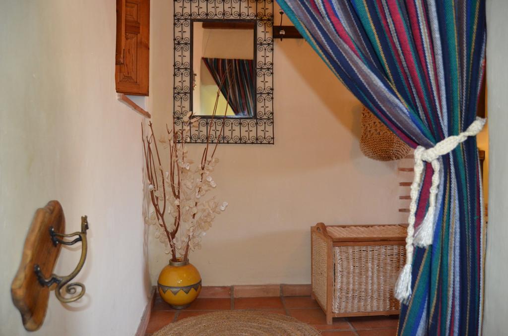 La Casa Del Teix Guest House Eslida Bilik gambar